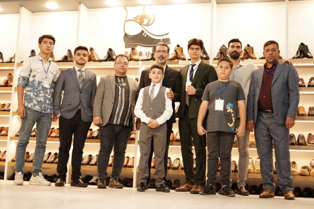 اعضا تیم کارا کفش در نمایشگاه بین المللی تبریز